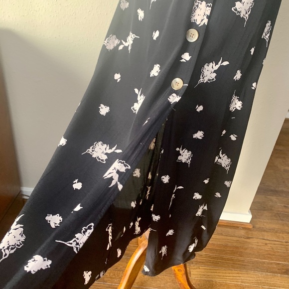 Something Navy High Waist Midi Skirt In Black Etch - Picture 5 of 9